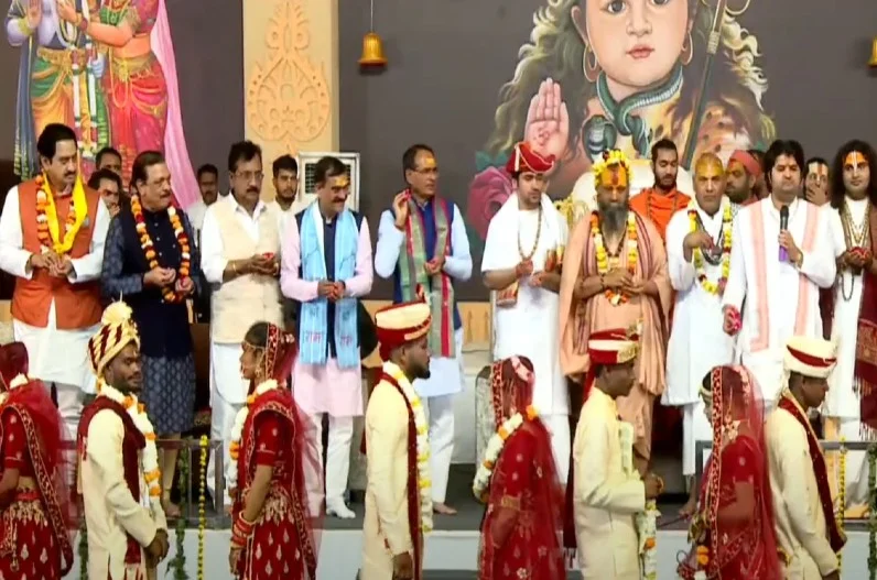 Kanya Vivah in Bageshwar Dham on onccasion of Mahashivratri